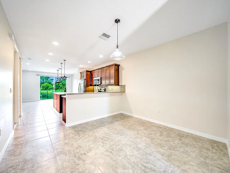 4543 Tara Cove Way — Photo 5