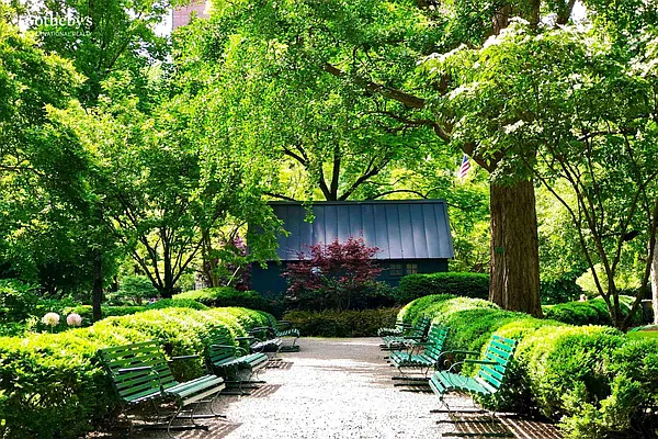 Sold by Sotheby's International Realty | media 11