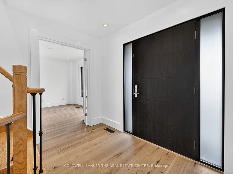 8 Brownlee Dr — Photo 5