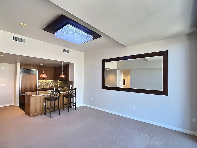 38 N Almaden Blvd #2006 — Photo 3