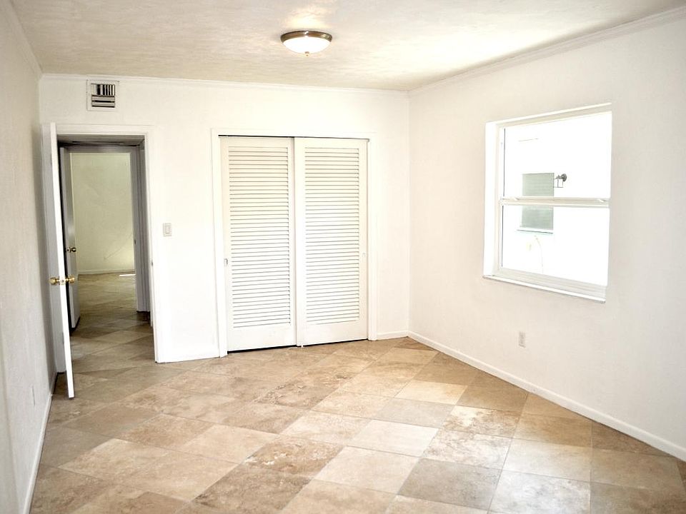 bedroom #1