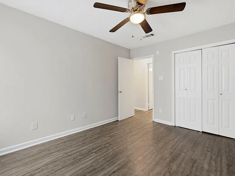 Residences at Overlook — Photo 79
