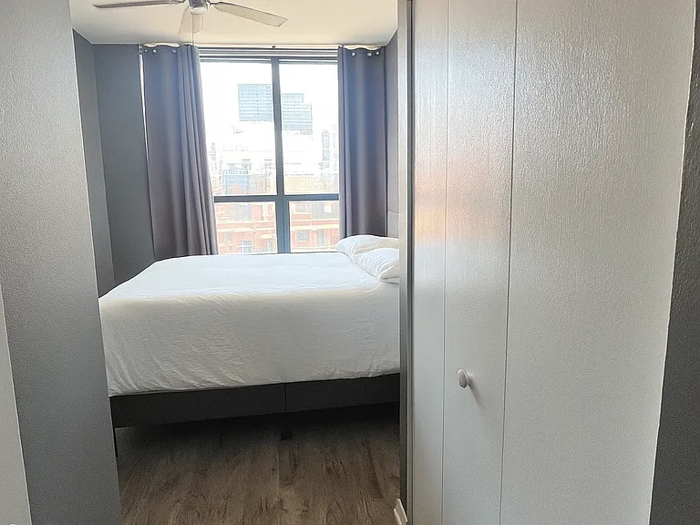 400 W Ontario St #1004 — Photo 7