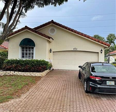 3rd image of 5072 Alencia Ct