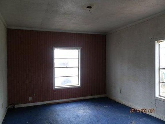 2nd image of 123 Williamson St