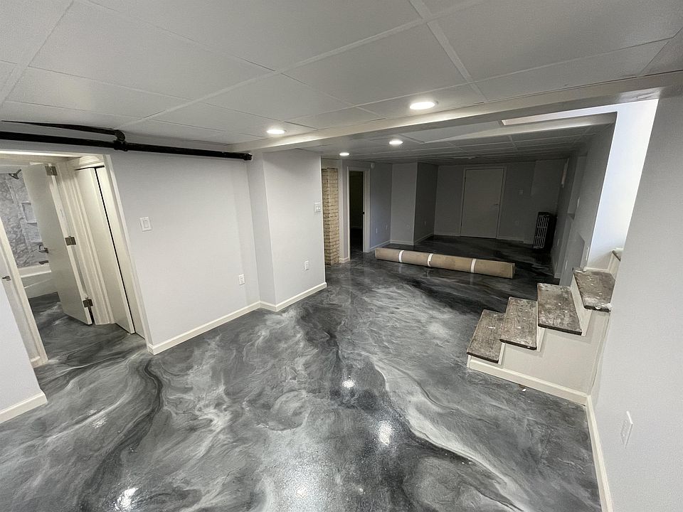 1st image of 510 Wayne St #9