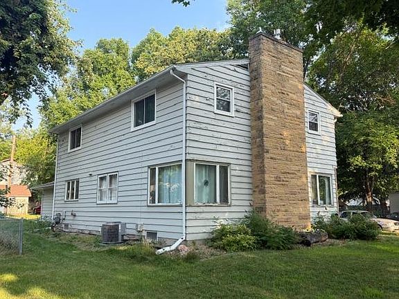 3rd image of 501 Grove Ave