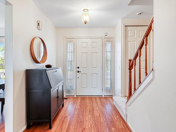 3rd image of 13400 Whaley Ct