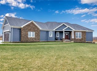 4596 Green Rd, Lockport, NY 14094