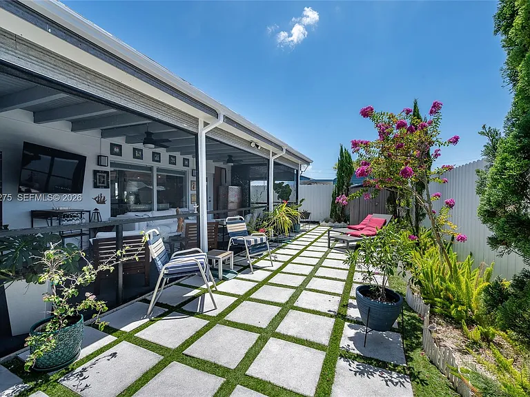 11530 SW 81st Ter — Photo 25