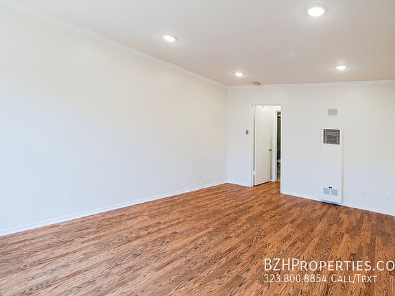 4th image of 7209 Willoughby Ave APT 12