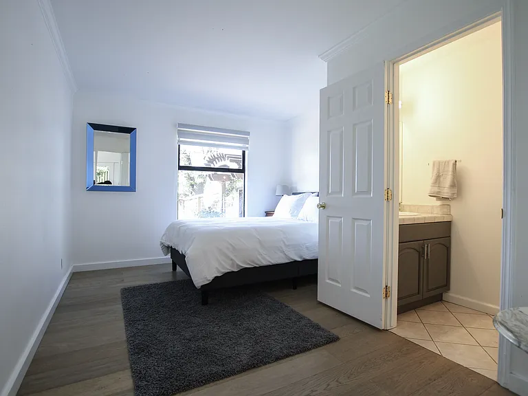 6564 Sonoma Mountain Rd — Photo 24