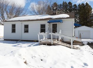 208 14th St SE, Menomonie, WI 54751