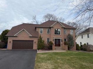 19 Susan Dr, Cumberland, RI 02864