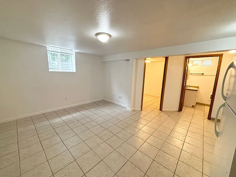 6633 N Vancouver Ave #A-F — Photo 4