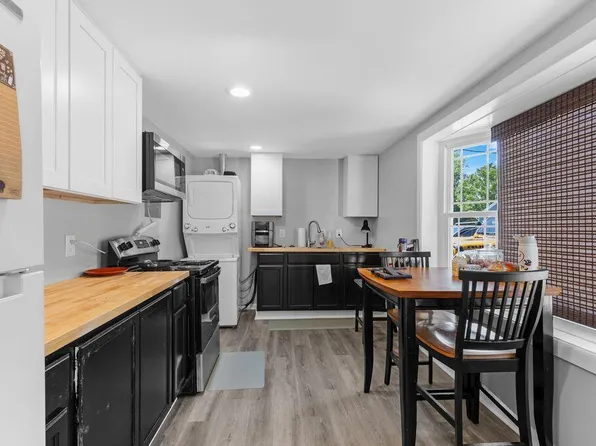 1921 Ferguson Rd, Charleston, SC 29412