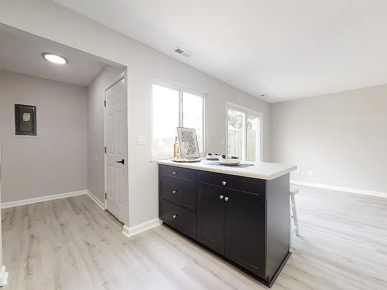 114 Villa Dr — Photo 14