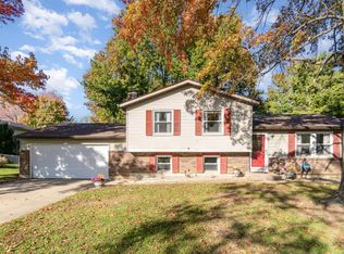 615 Regent Rd, Cincinnati, OH 45245