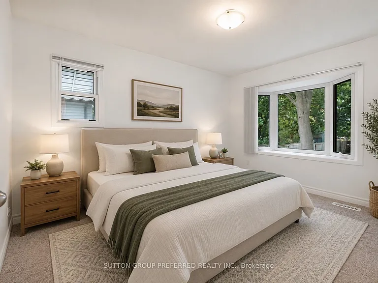 385 Avondale Rd — Photo 13