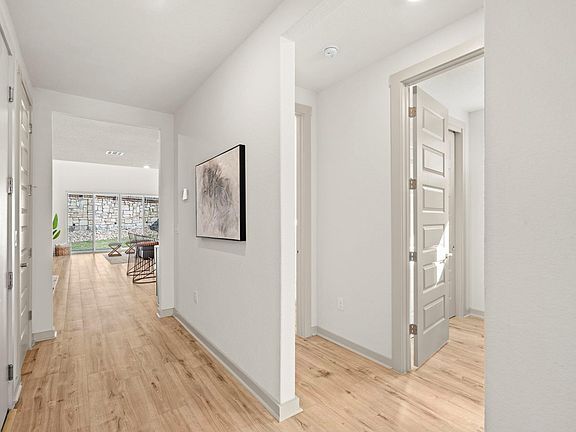 2nd image of 221 Indian Shoal Dr