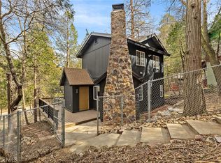 676 Knoll Dr, Crestline, CA 92325