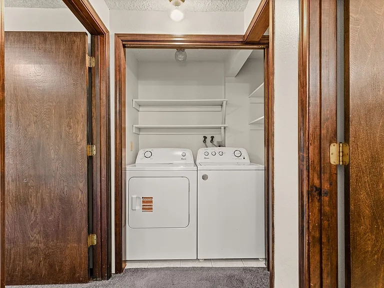 3605 NE 49th St — Photo 16