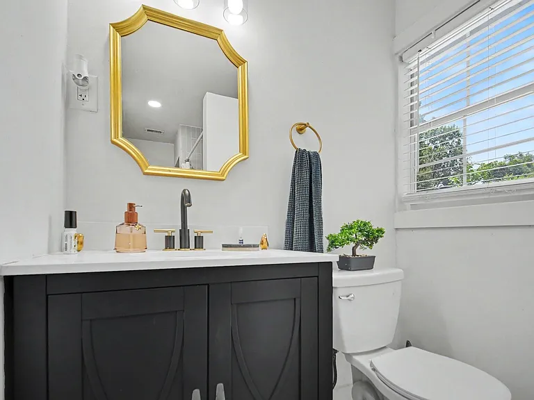 5226 Pomander Rd — Photo 18