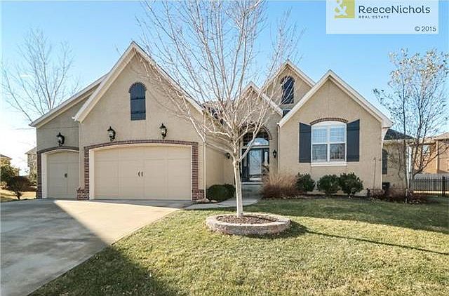Great curb appeal and located in the heart of the cul de sac.