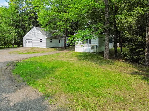 26 Rutabeggar Lane, Farmingdale, ME 04344