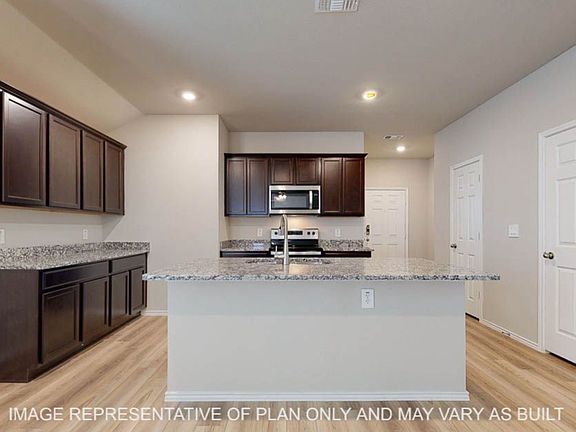 2nd image of 3016 Cyprian Rd