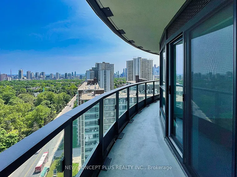 585 Bloor St E #1718 — Photo 20