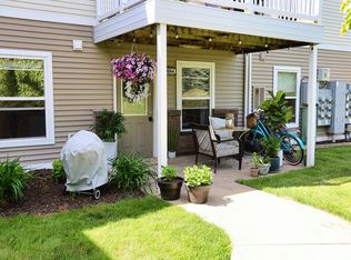 6026 E Fieldstone Hills Dr SE, Caledonia, MI 49316