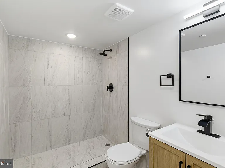 2532 N 11th St #1 — Photo 13