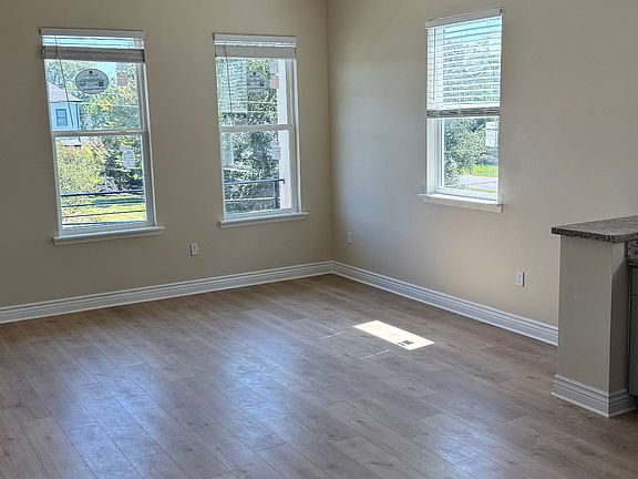 4th image of 4714 Dodt Ave #B
