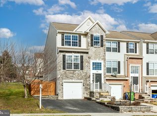 70 Sara Ln, Hanover, PA 17331