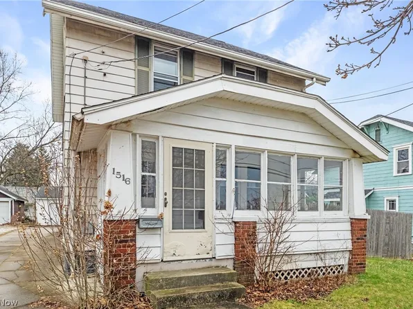 1516 Newton St, Akron, OH 44305
