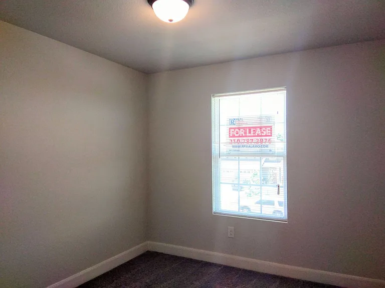 6315 Melanzane Ave #1 — Photo 26