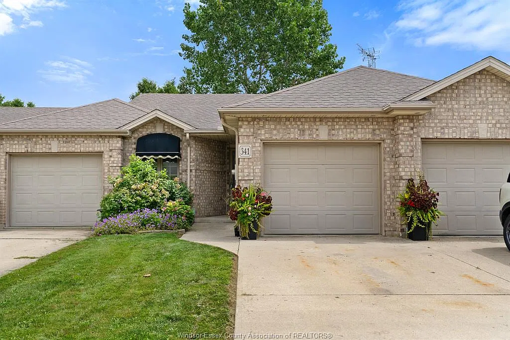 3 bed, $2,500 — Photo 1