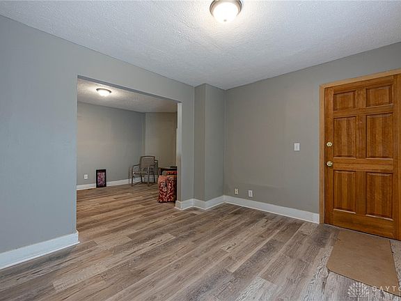 3rd image of 1120 Innisfallen Ave