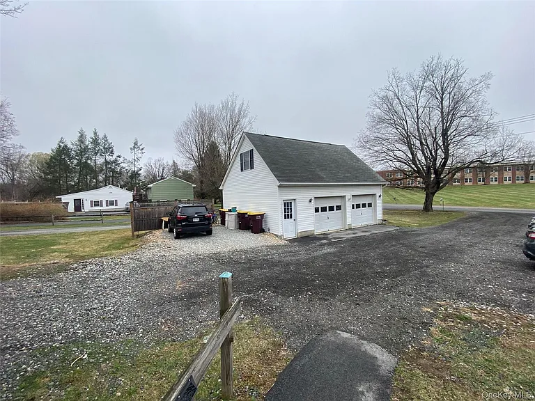 94 Sanfordville Rd #4 — Photo 8
