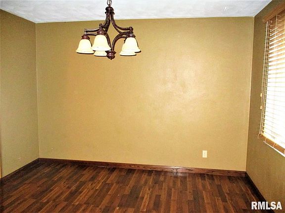 5th image of 4511 Baker Ln