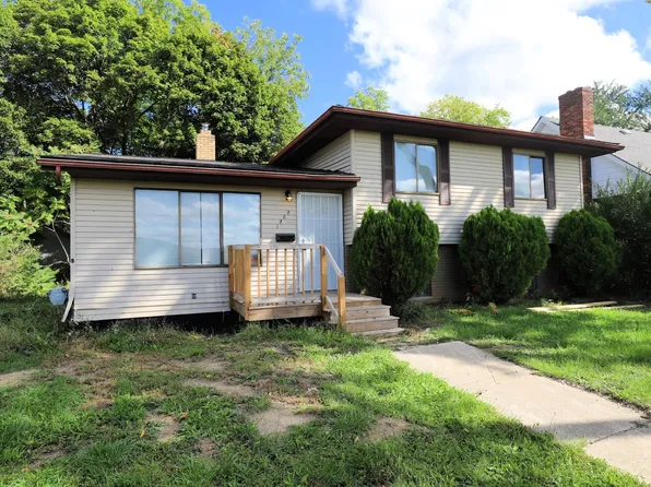 1535 Kearsley Park Blvd, Flint, MI 48506