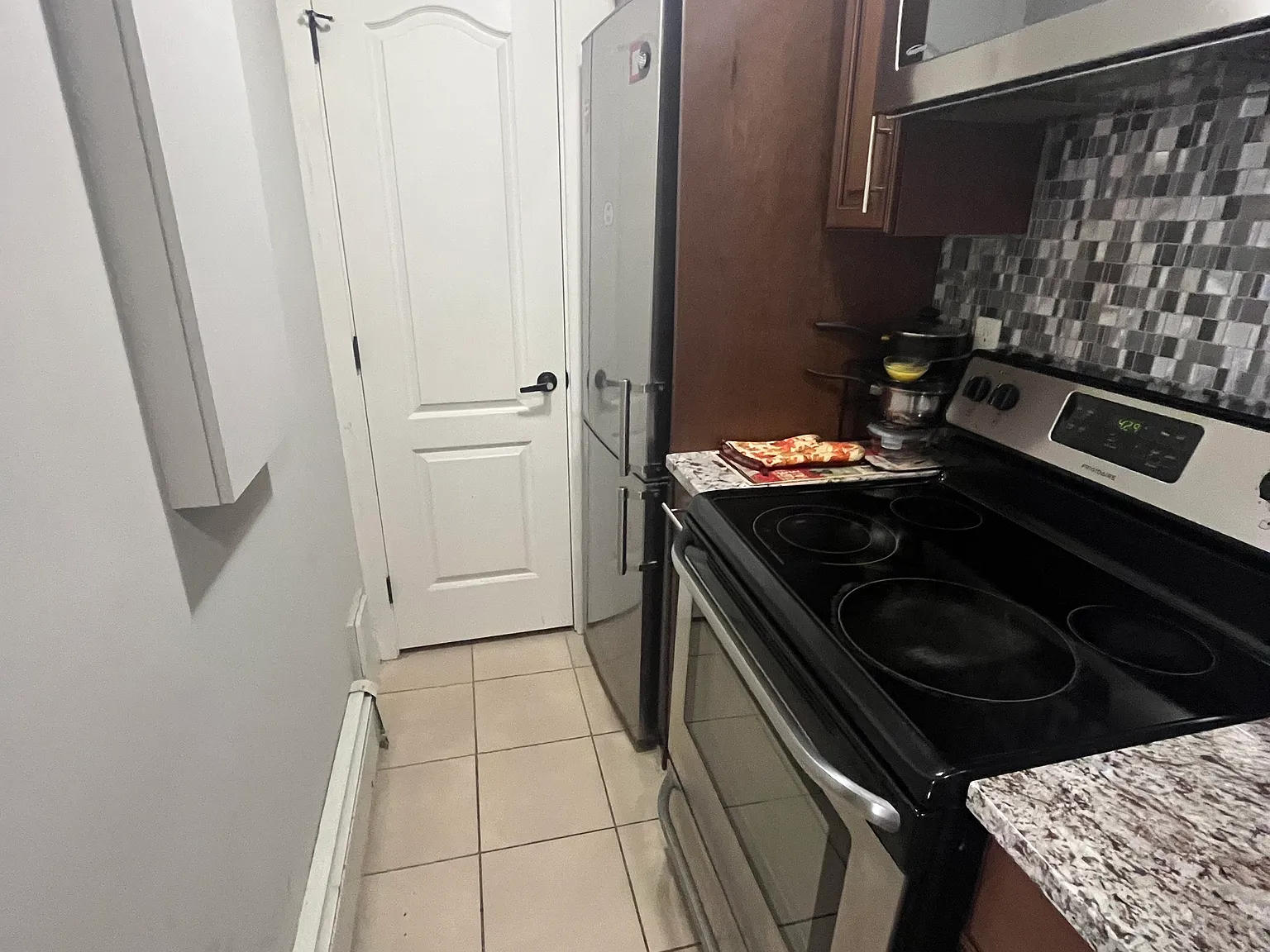 2 Bed 1 Bath Basement Suite - Clayton Heights — Photo 3