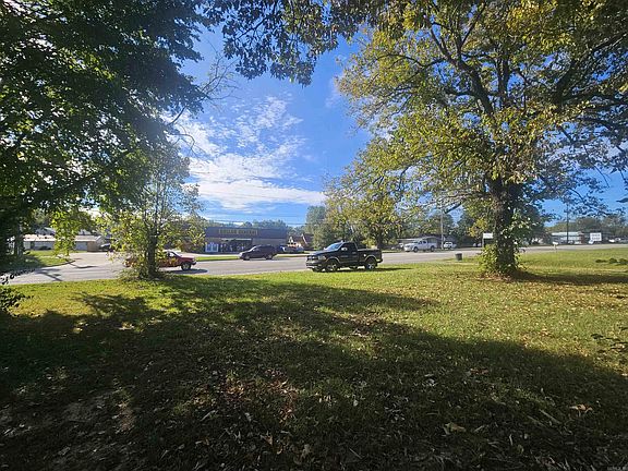 2nd image of 504 S 65th Hwy