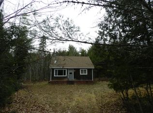 632 County Road, Milford, ME 04461