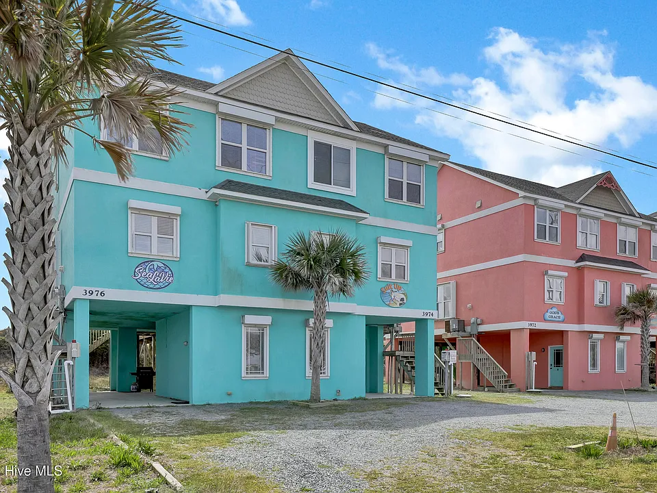 3974 Island Dr