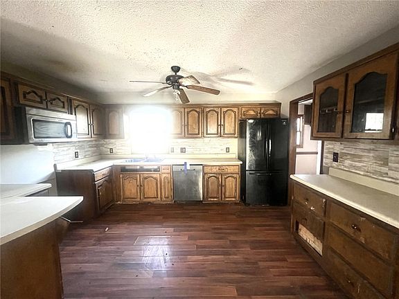 2nd image of 606 Timberlake Rd