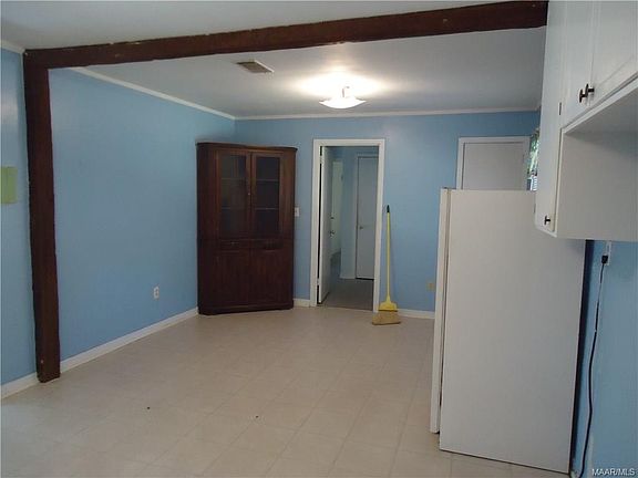 5th image of 3317 Vermont Dr