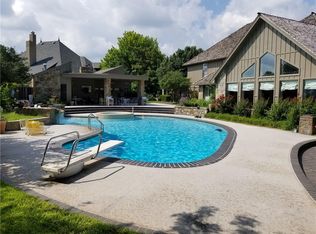 5812 Oak Tree Rd, Edmond, OK 73025