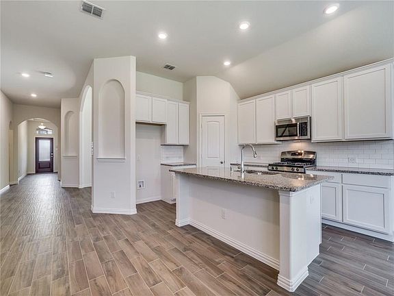 3rd image of 2739 Salt Creek Way
